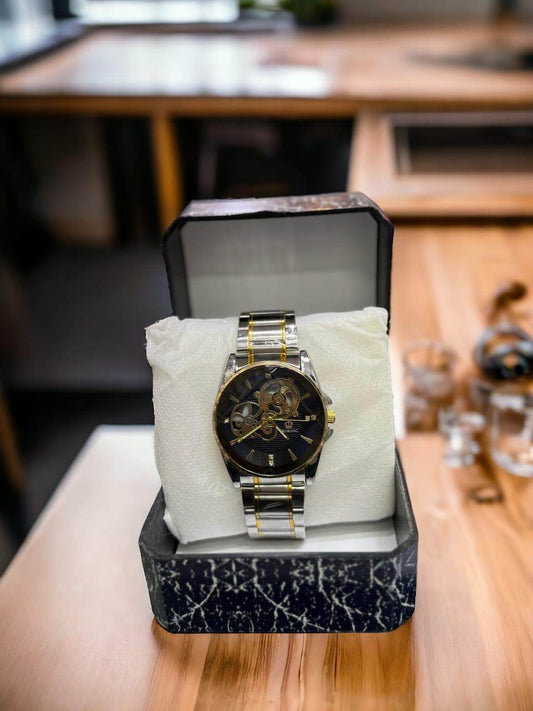 Crown Quartz Analogue Watch - Wi Gadget